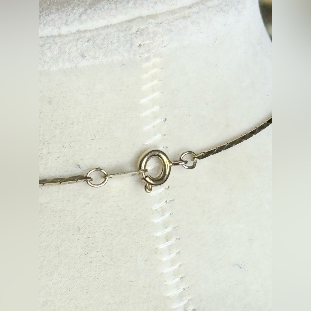 Vintage Gold Tone Heart Pendant Necklace with Clear Faceted Stone on Chain - Picture 6 of 10